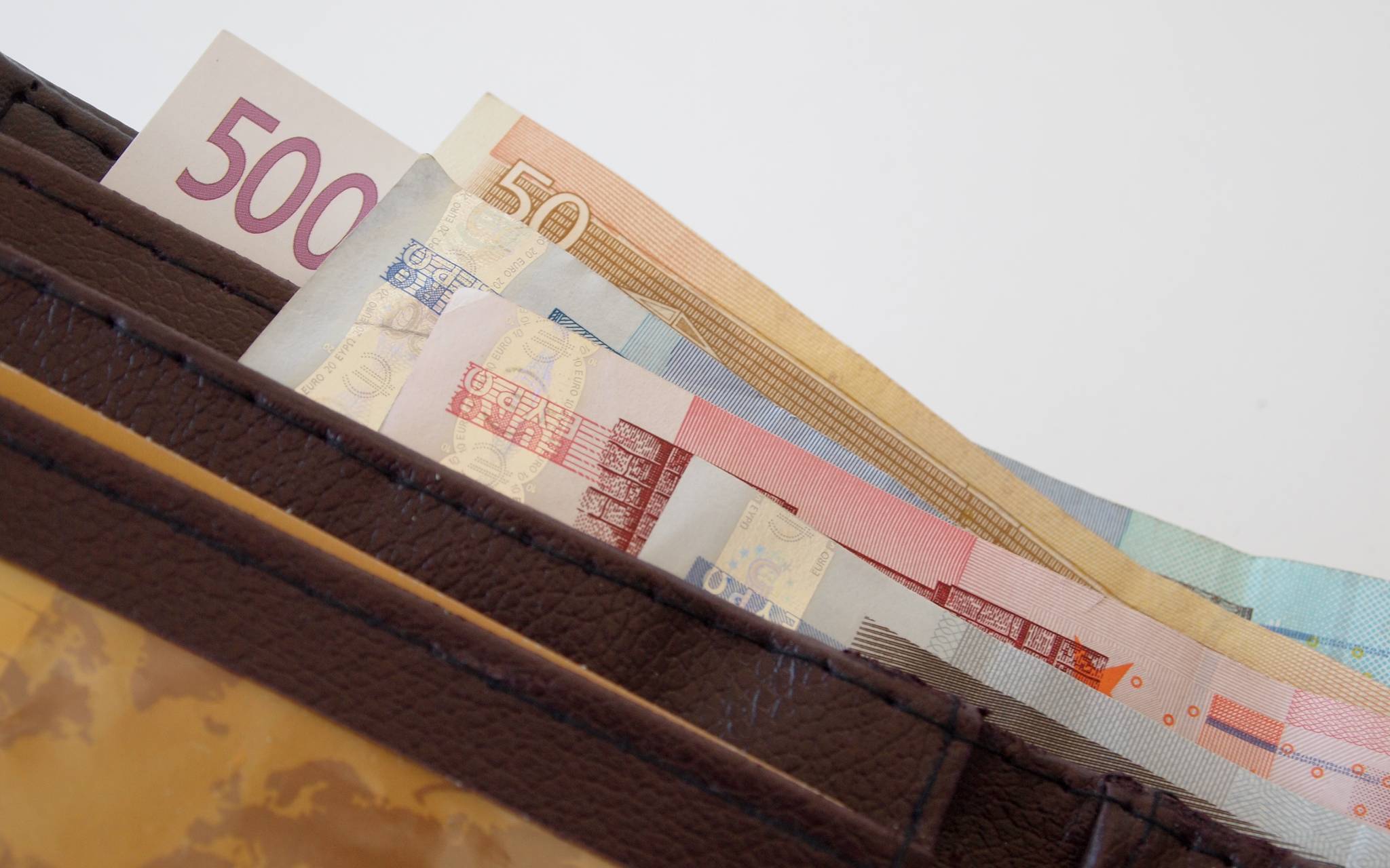 Bonnerinnen und Bonner scheffeln Geld - sagt die Statistik