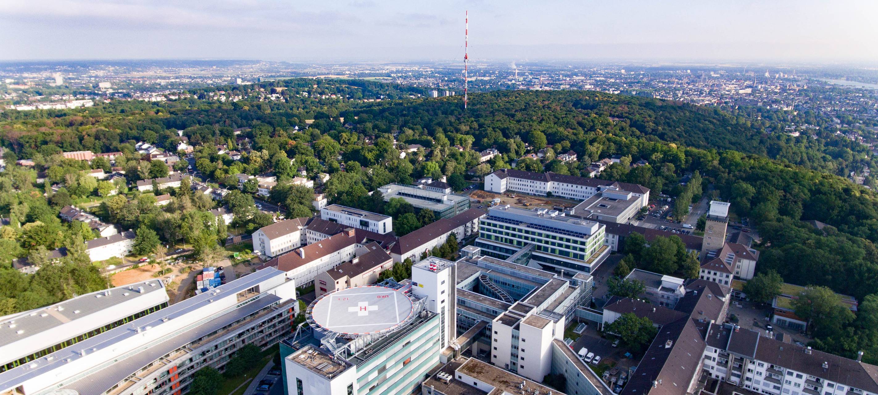 Patient mit Lymphdrüsenkrebs findet rasche Hilfe am UKB