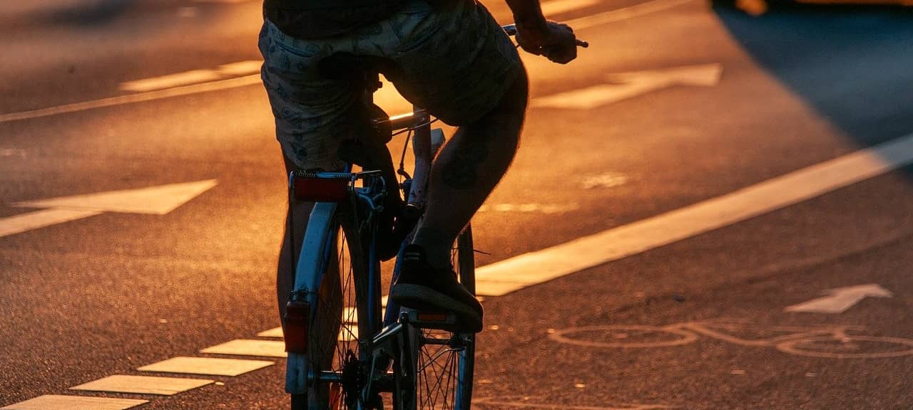 Fahrraddemo radelt durch Bonner City