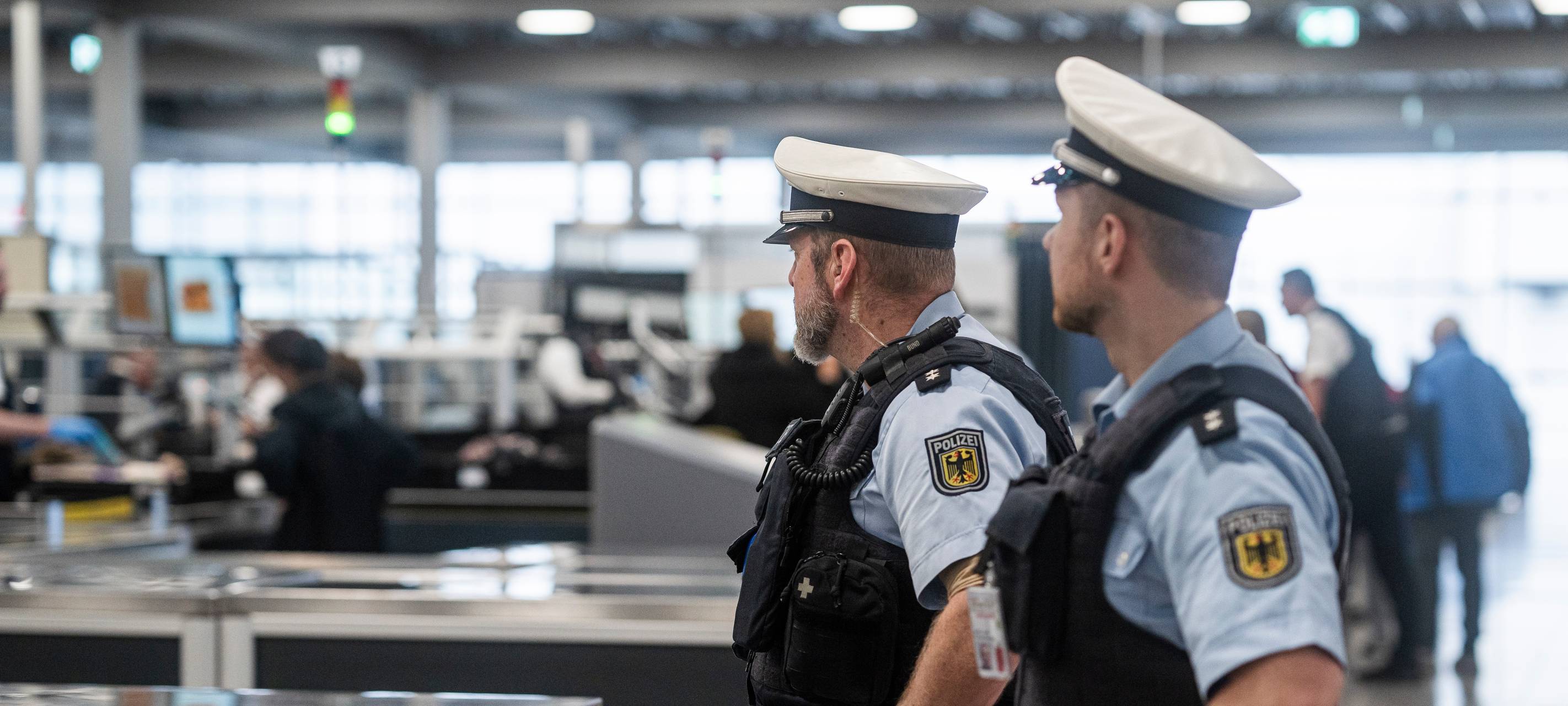 Bonn / Rhein-Sieg: Waffenkontrollen an Bahnhöfen und Zügen