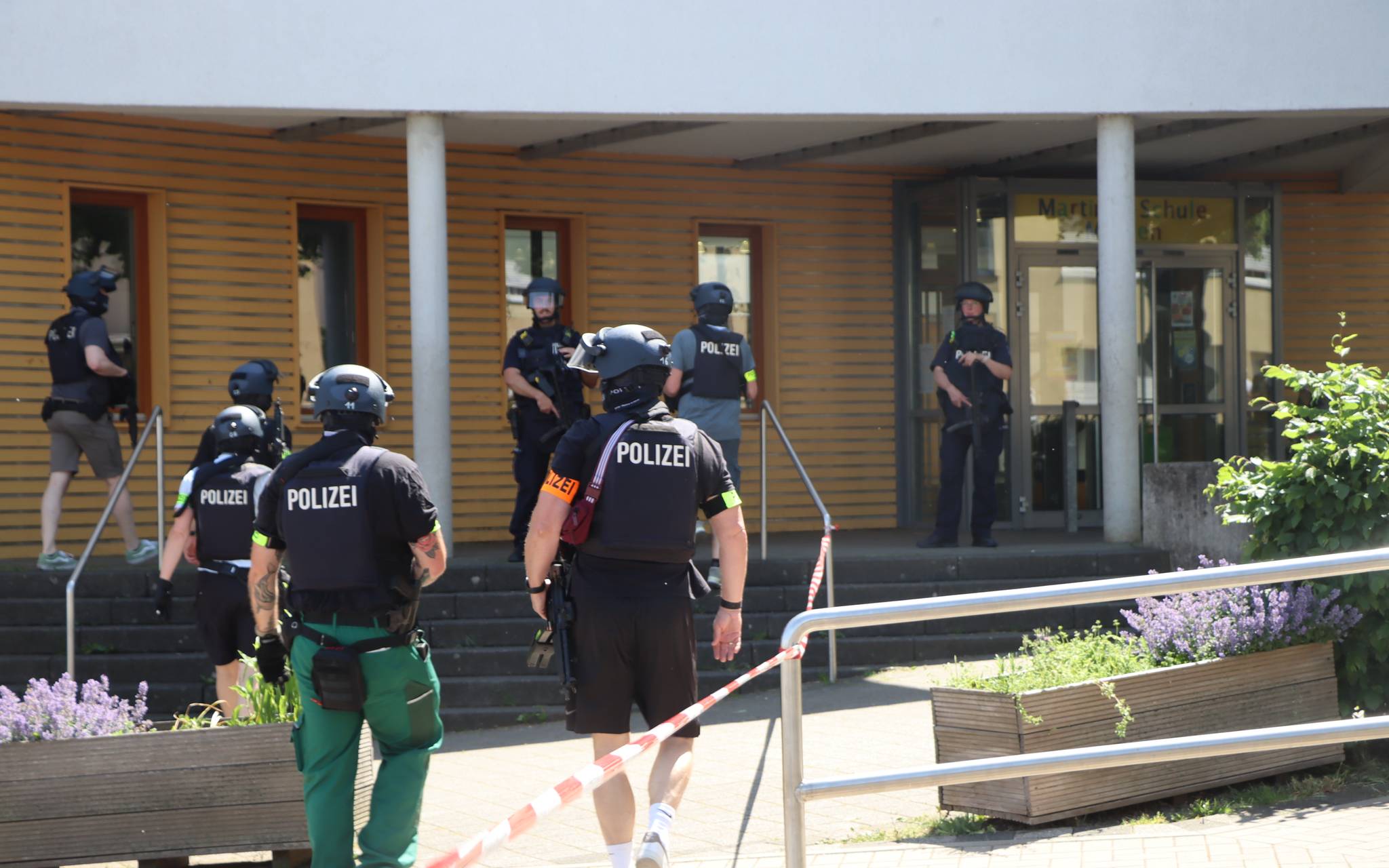 Aufarbeitung in Bornheim-Merten nach dem Polizeieinsatz