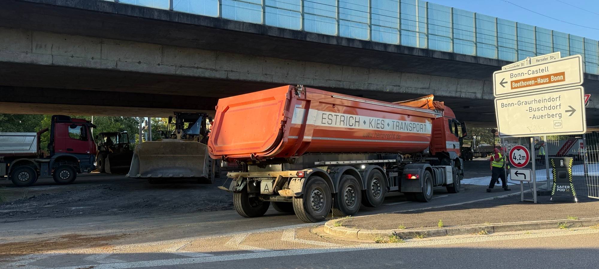 Seit der Nacht läuft der Abriss der Bonner Vorlandbrücke