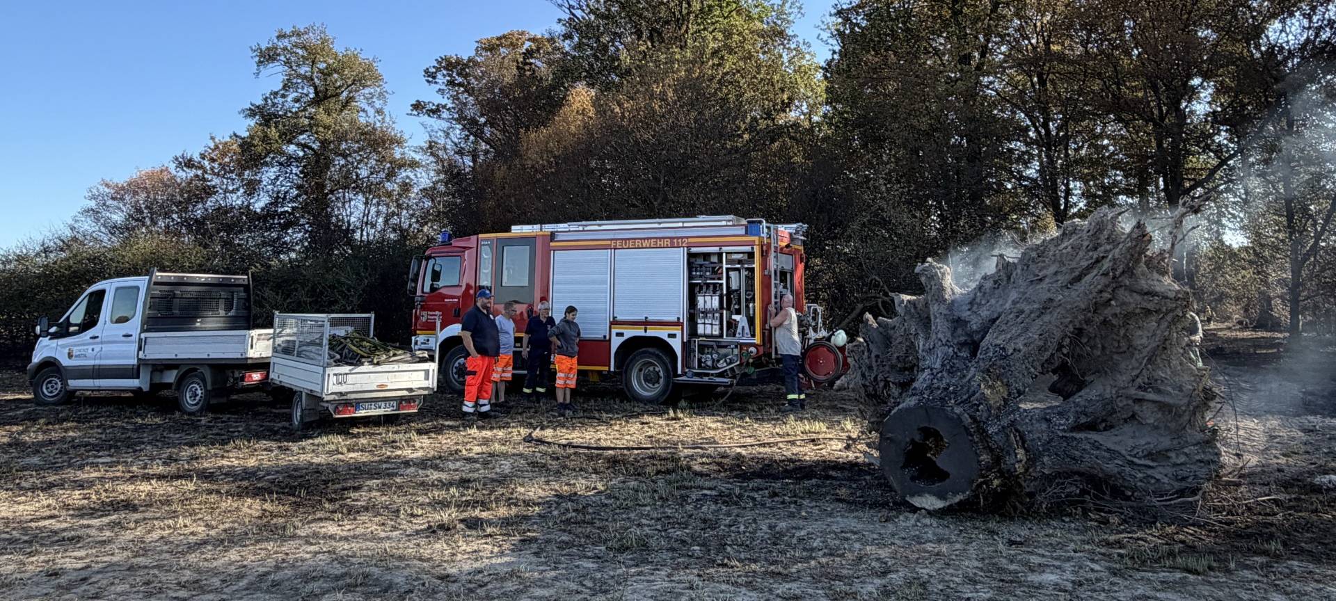 Flächenbrand in Swisttal-Buschhoven vollständig gelöscht